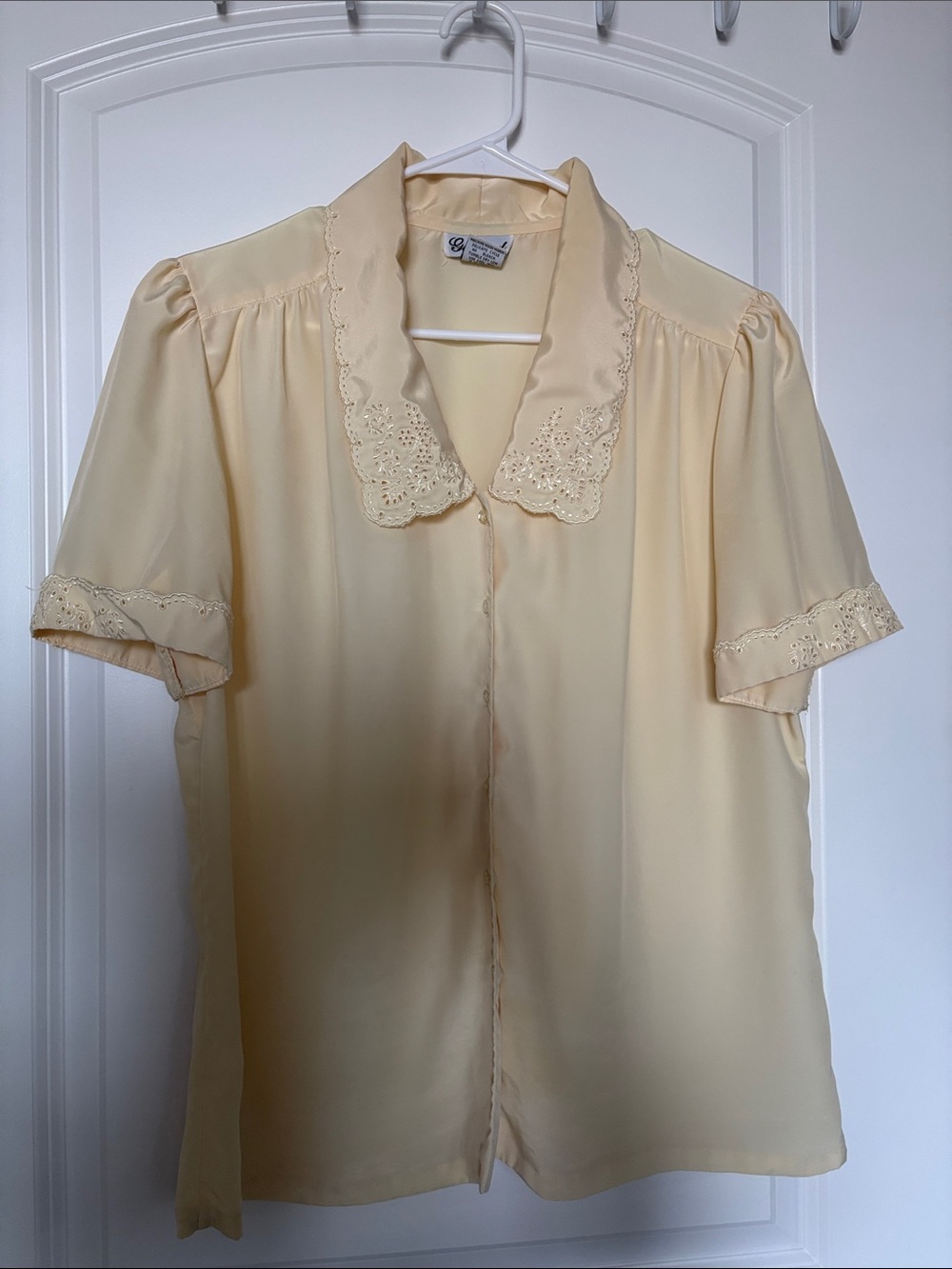 vintage butter yellow delicate embroidered Cottagecore lace Peter Pan collar top